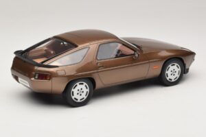 Porsche 928 S Tobacco Metallic GT Spirit 1:18 GT1005 Pryskyřice – obrázek 2 z 6