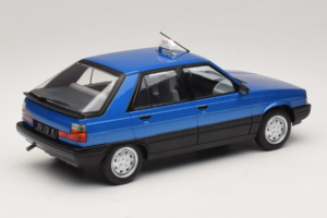 Renault 11 GTL Taxi James Bond MCG 1:18 MCG18833 Kov – obrázek 2 z 6
