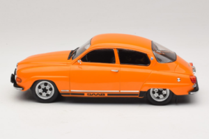 Saab 96 V4 Oranžový MCG 1:18 MCG18654 Kov – obrázek 3 z 6