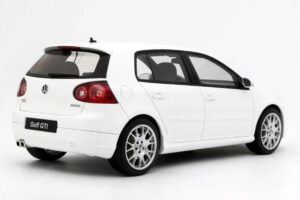Volkswagen Golf GTI Mk5 Edition 30 Candy White Otto 1:18 OT1250 Pryskyřice – obrázek 2 z 5
