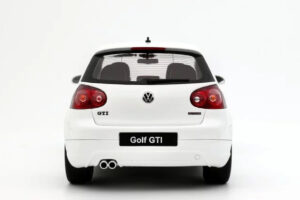 Volkswagen Golf GTI Mk5 Edition 30 Candy White Otto 1:18 OT1250 Pryskyřice – obrázek 5 z 5