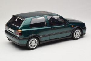 Volkswagen Golf Mk3 VR6 Carat Dragon Green Otto 1:12 G099 Pryskyřice – obrázek 2 z 6
