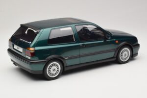 Volkswagen Golf Mk3 VR6 Carat Dragon Green Otto 1:12 G099 Pryskyřice – obrázek 2 z 6