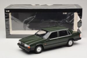 Volvo 740 GL Tmavě Zelený Minichamps 1:18 155171702 Kov – obrázek 6 z 6
