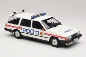 Volvo 740 GL Kombi Politi Norway Minichamps 1:18 155171796 Kov – obrázek 4 z 6