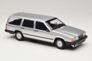 Volvo 740 GL Kombi Stříbrný Minichamps 1:18 155171770 Kov – obrázek 4 z 6