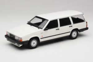 Volvo 740 GL Kombi Bílý Minichamps 1:18 155171772 Kov