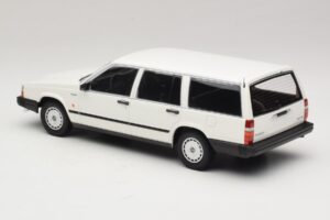 Volvo 740 GL Kombi Bílý Minichamps 1:18 155171772 Kov – obrázek 5 z 6