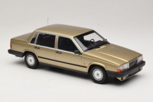 Volvo 740 GL Zlatý Minichamps 1:18 155171700 Kov – obrázek 4 z 6