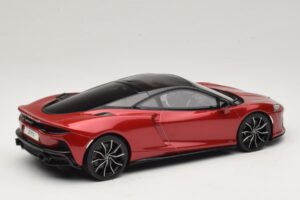 McLaren GTS Červený GT Spirit 1:18 GT971 Pryskyřice – obrázek 2 z 6