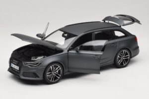 Audi RS6 C7 Avant Daytona Grey Minichamps 1:18 5011216225 Kov – obrázek 3 z 8