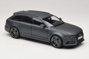 Audi RS6 C7 Avant Daytona Grey Minichamps 1:18 5011216225 Kov – obrázek 7 z 8