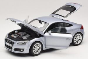 Audi TT 8N Silverblue Metallic Minichamps 1:18 100015020 Kov – obrázek 2 z 8