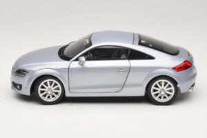 Audi TT 8N Silverblue Metallic Minichamps 1:18 100015020 Kov – obrázek 4 z 8