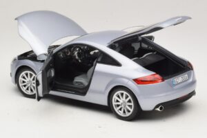 Audi TT 8N Silverblue Metallic Minichamps 1:18 100015020 Kov – obrázek 5 z 8