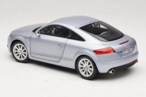 Audi TT 8N Silverblue Metallic Minichamps 1:18 100015020 Kov – obrázek 7 z 8