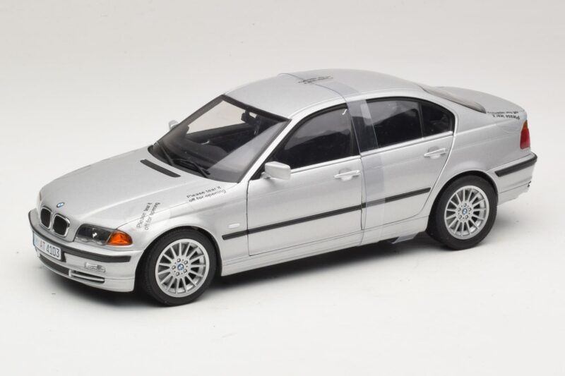 BMW 3-Series E46 6-Cylinder Stříbrný UT Models 1:18 BMW 3-Series E46 6-Cylinder Stříbrný UT Models 1:18 20512 Kov