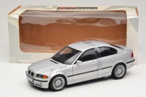 BMW 3-Series E46 6-Cylinder Stříbrný UT Models 1:18 20512 Kov – obrázek 6 z 6