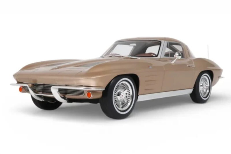 Chevrolet Corvette C2 Sting Ray Saddle Tan GT Spirit 1:12 Chevrolet Corvette C2 Sting Ray Saddle Tan GT Spirit 1:12 GT1004 Pryskyřice