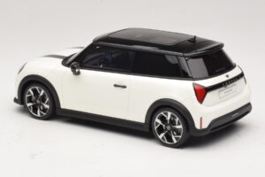 Mini Cooper S F66 Nanuq White Metallic Otto 1:18 OT1245 Pryskyřice – obrázek 5 z 6