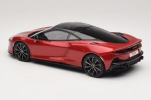 McLaren GTS Červený GT Spirit 1:18 GT971 Pryskyřice – obrázek 5 z 6