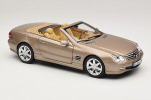 Mercedes SL500 R230 Travertine Beige Norev 1:18 183843 Kov – obrázek 7 z 9