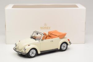 Volkswagen 1303 Kabriolet Cream White Norev 1:18 188535 Kov – obrázek 6 z 6