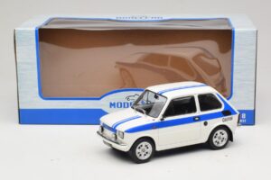 Fiat 126 Castrol Livery Bílý Modrý MCG 1:18 MCG18666 Kov – obrázek 6 z 6