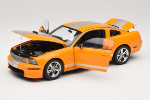 Ford Mustang GT S197 Grabber Orange Metallic AUTOart 1:18 73117-A1 Kov – obrázek 2 z 8