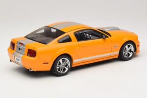 Ford Mustang GT S197 Grabber Orange Metallic AUTOart 1:18 73117-A1 Kov – obrázek 3 z 8