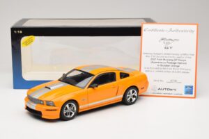 Ford Mustang GT S197 Grabber Orange Metallic AUTOart 1:18 73117-A1 Kov – obrázek 8 z 8