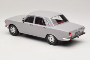 GAZ Volga GAZ-24-10 Šedý MCG 1:18 MCG18016 Kov – obrázek 5 z 6