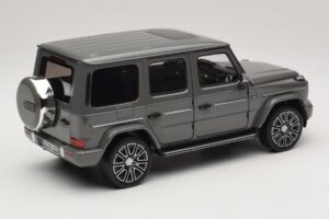 Mercedes G-Class W465 Classic Grey Norev 1:18 183035 Kov – obrázek 2 z 6