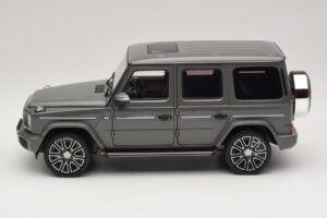 Mercedes G-Class W465 Classic Grey Norev 1:18 183035 Kov – obrázek 3 z 6