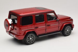 Mercedes G-Class W465 Hyacinth Red Norev 1:18 183037 Kov – obrázek 2 z 6