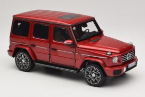 Mercedes G-Class W465 Hyacinth Red Norev 1:18 183037 Kov – obrázek 4 z 6