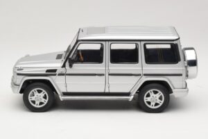 Mercedes G500 W463 LWB Dealerská Edice Stříbrný AUTOart 1:18 B66962142 Kov – obrázek 4 z 8