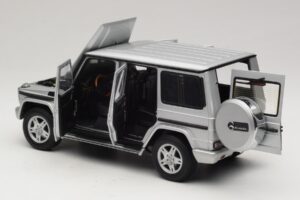 Mercedes G500 W463 LWB Dealerská Edice Stříbrný AUTOart 1:18 B66962142 Kov – obrázek 5 z 8