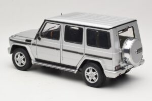 Mercedes G500 W463 LWB Dealerská Edice Stříbrný AUTOart 1:18 B66962142 Kov – obrázek 7 z 8
