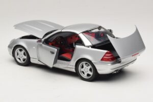 Mercedes SLK230 R170 AMG Roadster Stříbrný UT Models 1:18 26152 Kov – obrázek 5 z 8