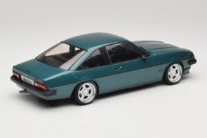 Opel Manta B Zelená Metalíza Speciální Kola MCG 1:18 MCG18313MCW Kov – obrázek 2 z 6