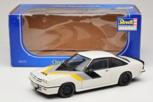Opel Manta B GT/E Bílý Černá Speciální Kola Revell 1:18 08422 Kov – obrázek 8 z 8
