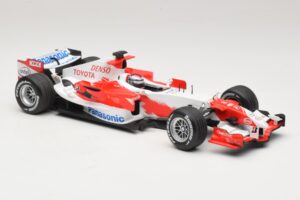 Panasonic Toyota Racing TF106 #11 J. Trulli 2006 Minichamps 1:18 AM59558L Kov – obrázek 4 z 7