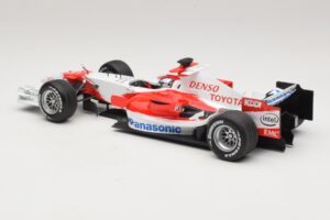 Panasonic Toyota Racing TF106 #11 J. Trulli 2006 Minichamps 1:18 AM59558L Kov – obrázek 5 z 7