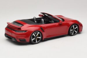 Porsche 911 992 Turbo S Kabriolet Tmavě Červený Minichamps 1:18 PORSCHE007 Kov – obrázek 2 z 6