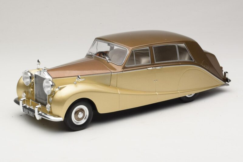 Rolls-Royce Silver Wraith Empress by Hooper Hnědý & Zlatý MCG 1:18 Rolls-Royce Silver Wraith Empress by Hooper Hnědý & Zlatý MCG 1:18 MCG18000 Kov