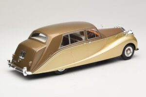 Rolls-Royce Silver Wraith Empress by Hooper Hnědý & Zlatý MCG 1:18 MCG18000 Kov – obrázek 2 z 6