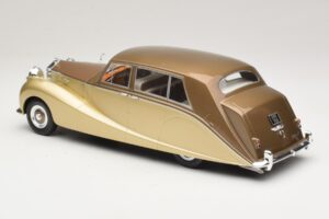 Rolls-Royce Silver Wraith Empress by Hooper Hnědý & Zlatý MCG 1:18 MCG18000 Kov – obrázek 5 z 6