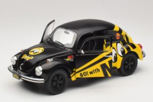 Volkswagen Beetle 1303 Go with Moon Solido 1:18 S1800519 Kov – obrázek 2 z 8
