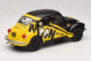Volkswagen Beetle 1303 Go with Moon Solido 1:18 S1800519 Kov – obrázek 3 z 8
